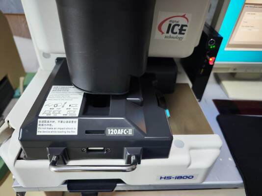 Scanner de filme Noritsu HS1800 com suportes de filme 120AFC-II e 135AFC-II e controlador EZ fornecedor